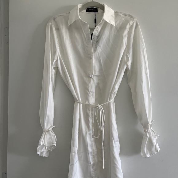 White button town mini dress with string belt to synch waist and wrist cuffs - Picture 2 of 4